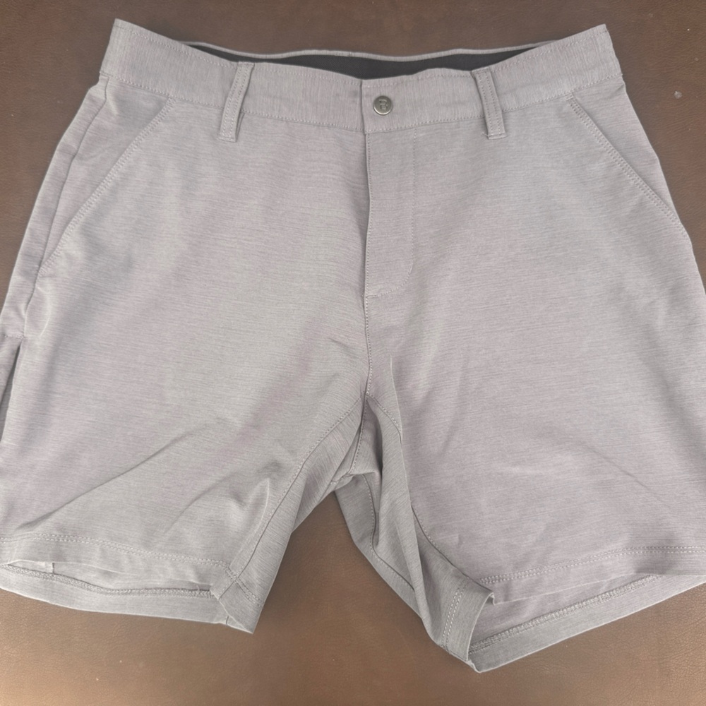 Bylt Men’s Gray Shorts - size 33